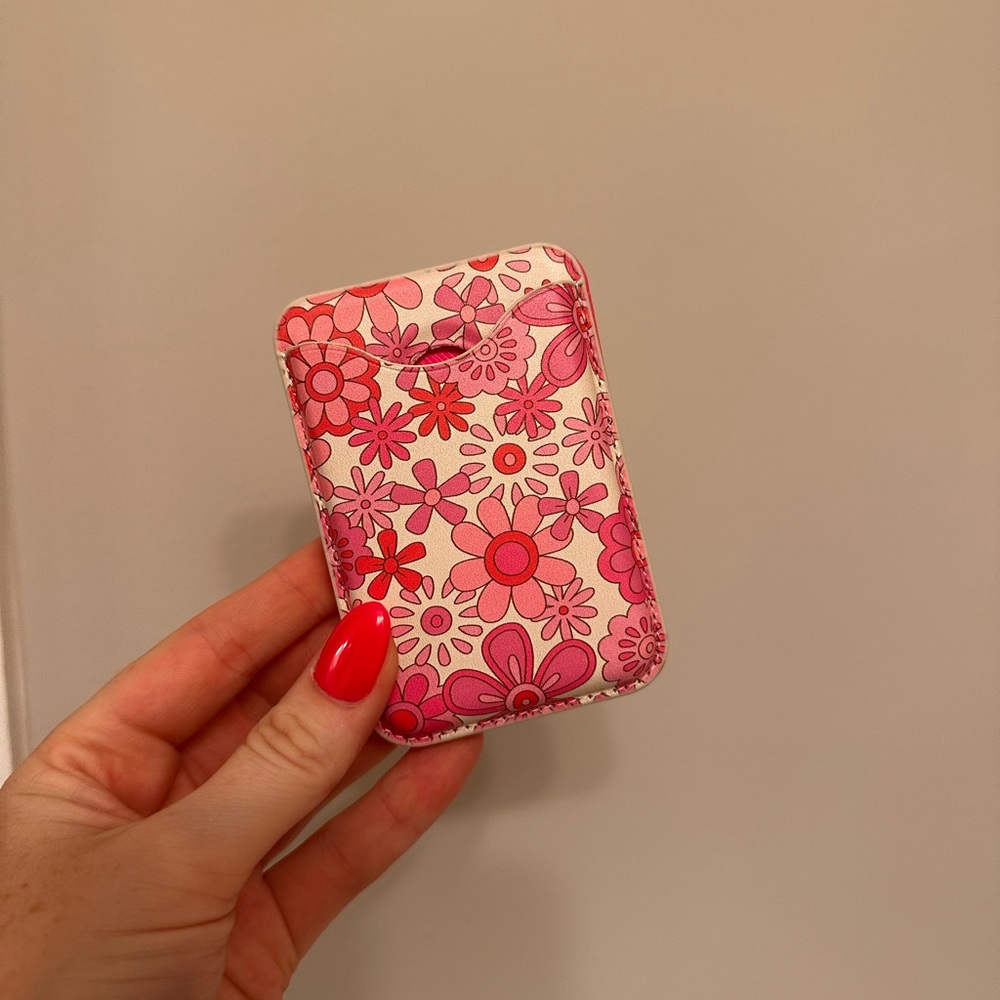 MagSafe wallet